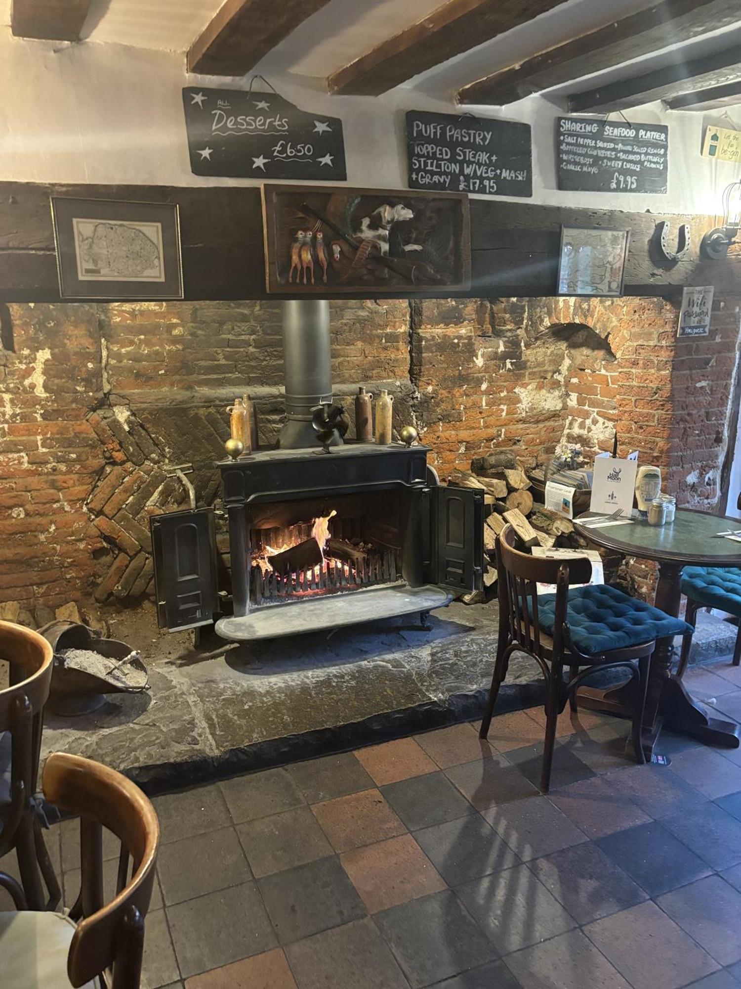 The Half Moon Rushall Ip21 4qd Bed & Breakfast Pulham