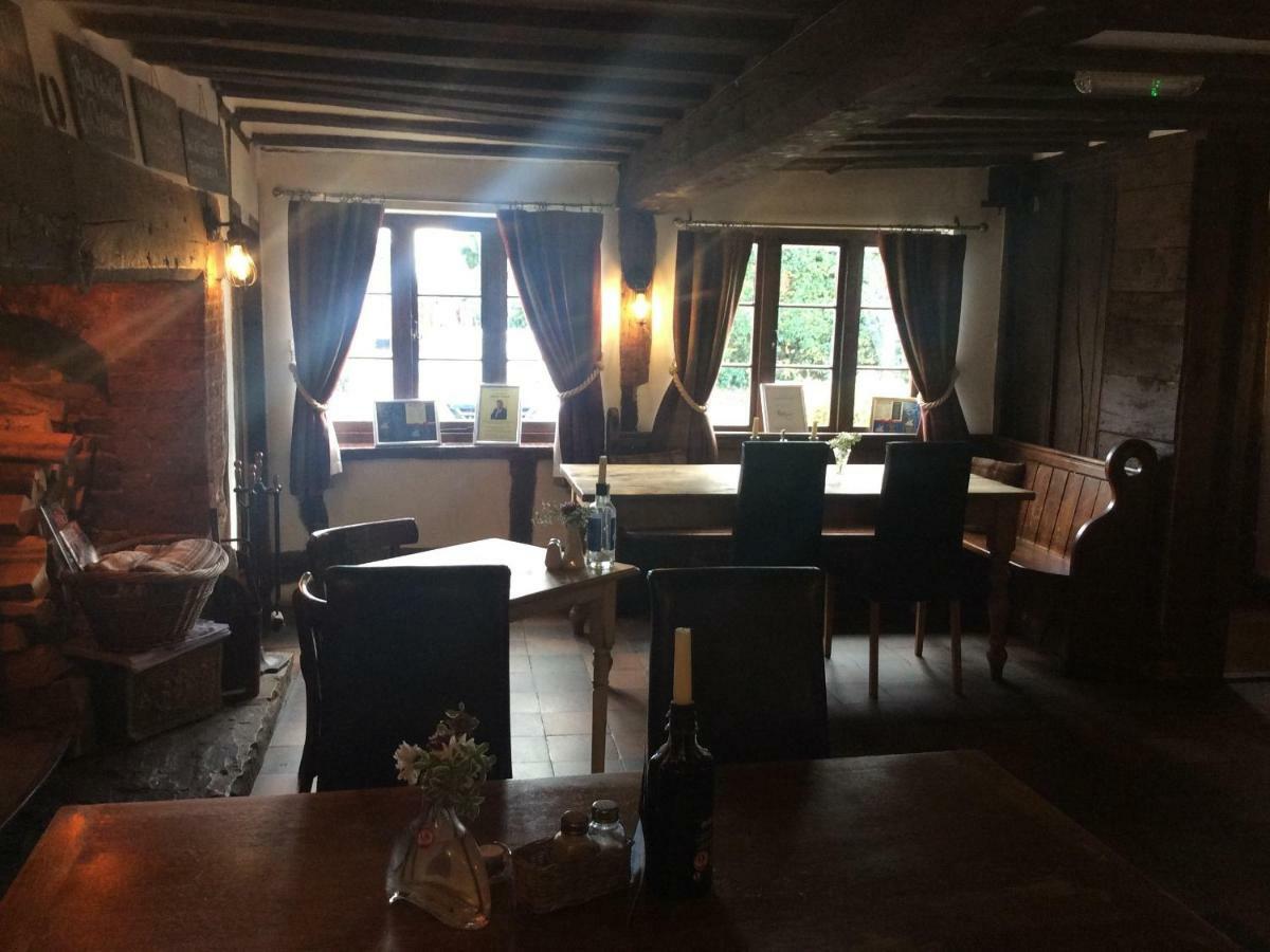 Bed & Breakfast The Half Moon Rushall Ip21 4qd 2*